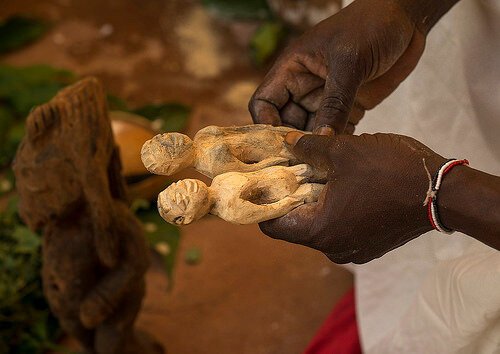 un marabout qui guérit toute sorte de maladies.